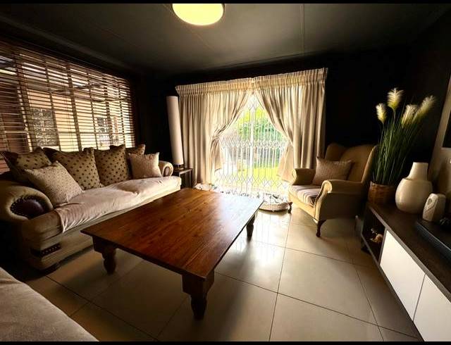 3 BEDROOM HOUSE FOR SALE IN SUNWARD PARK